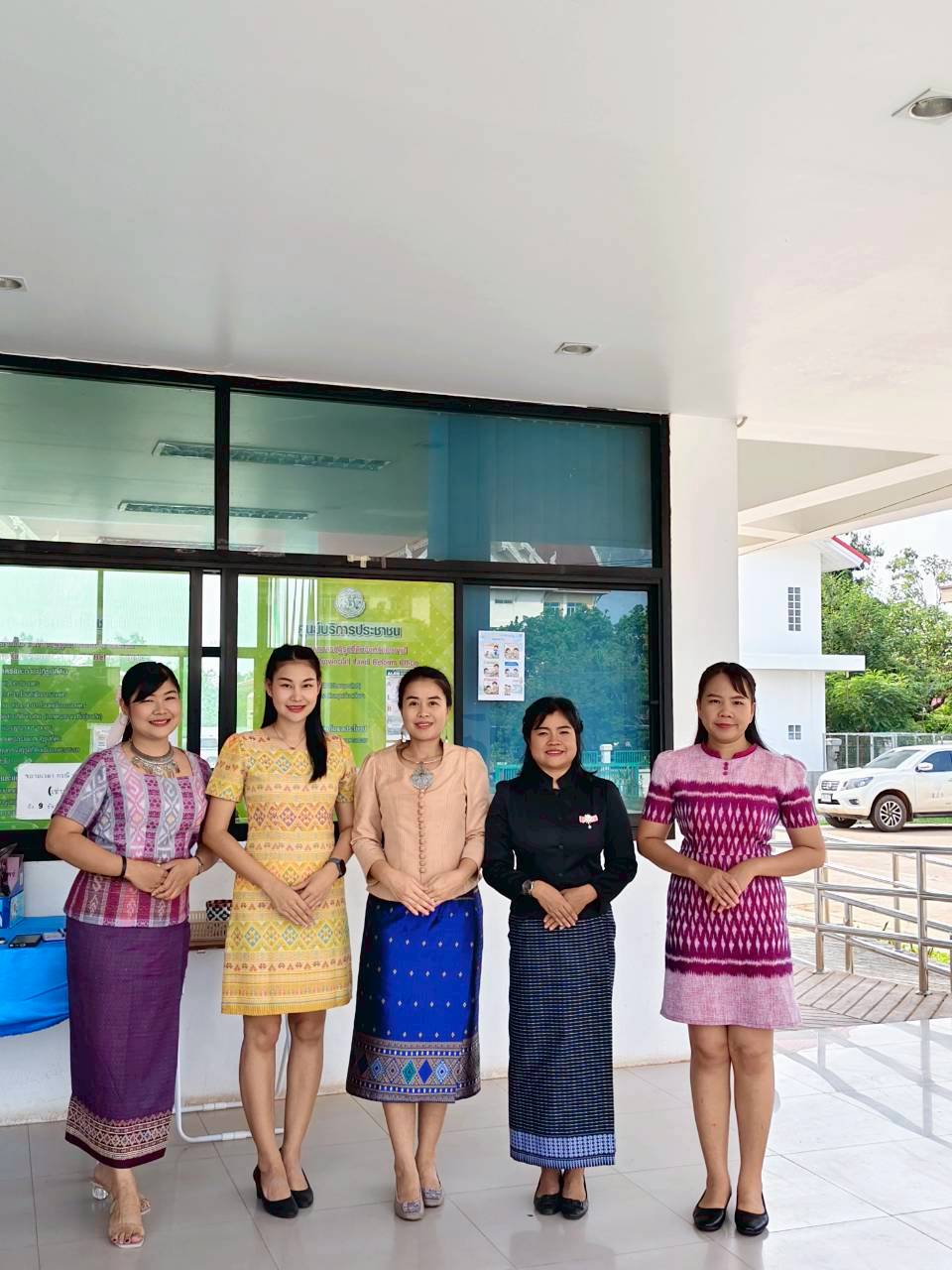 title -  ส.ป.ก.บึงกาฬ ร่วมรณรงค์การแต่งกายตามอัตลักษณ์ไทยสู่สากล ภายต้แนวคิด 